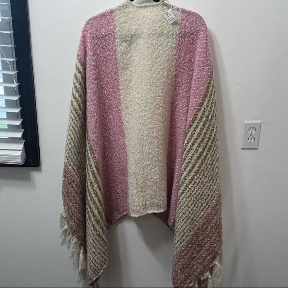 🎈Poncho Style Cardigan OS - Picture 10 of 16